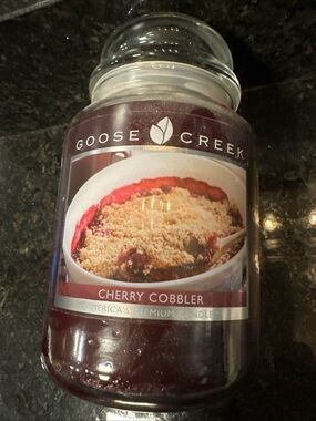 Goose Creek Cherry Cobbler Scented Jar Candle - Deep Cherry Red